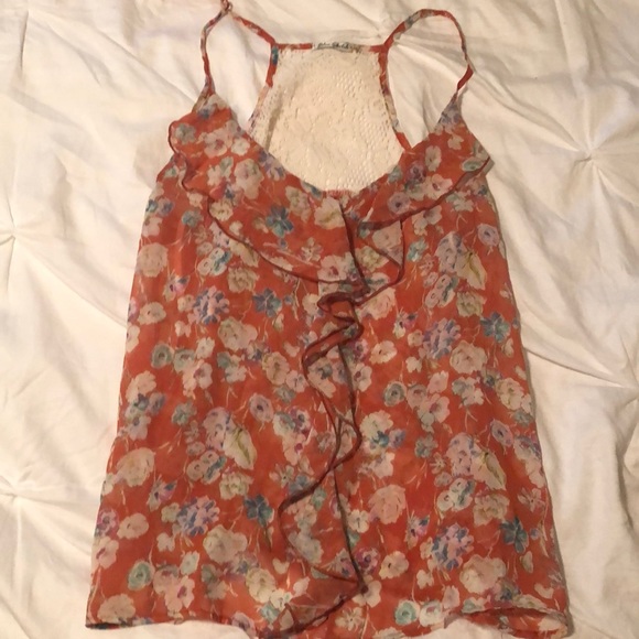 Floral tank - Picture 1 of 1